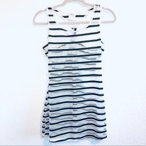 Swim CoverUp - Alexa & Stella Crochet Black White Striped CoverUp Size Medium